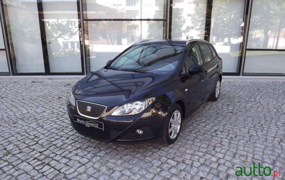 2011' SEAT Ibiza photo #1