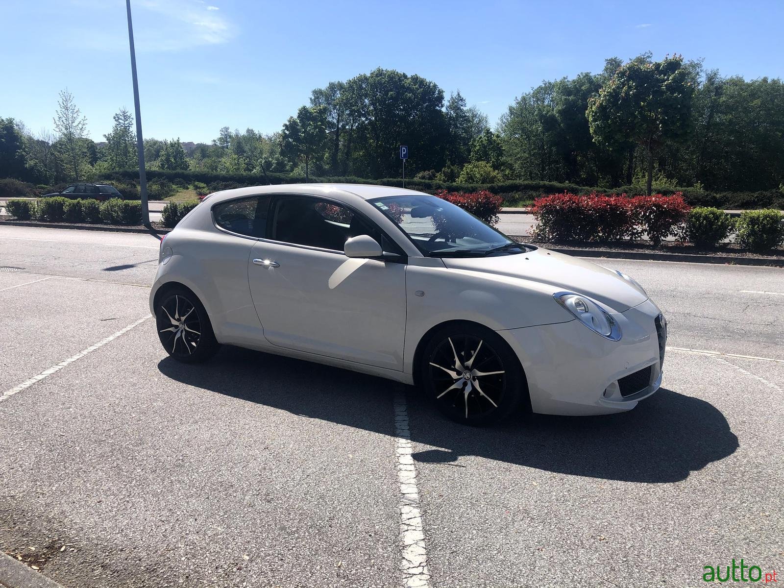 2010' Alfa Romeo MiTo photo #1