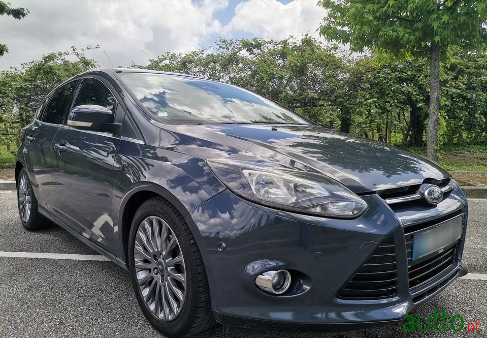 2011' Ford Focus photo #3