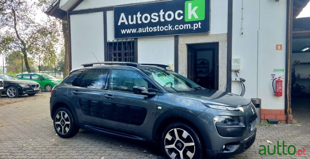 2016' Citroen C4 Cactus photo #2