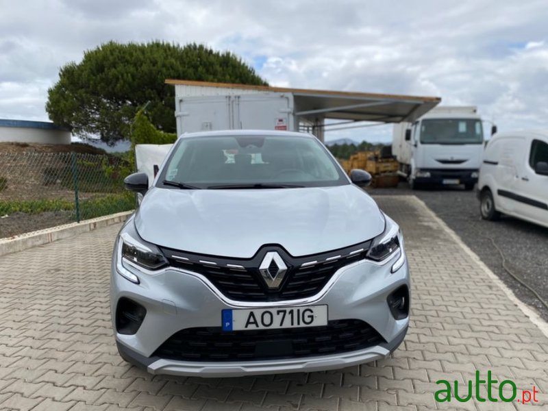 2020' Renault Captur photo #2