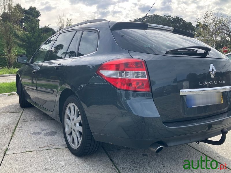 2009' Renault Laguna Break photo #3