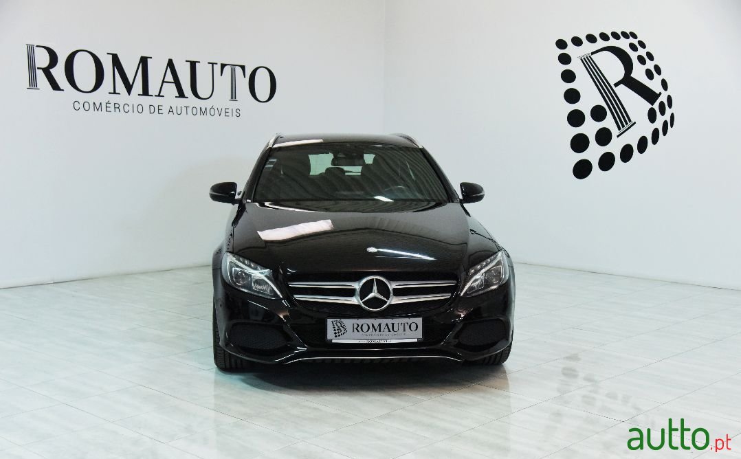 2015' Mercedes-Benz C-200 photo #2