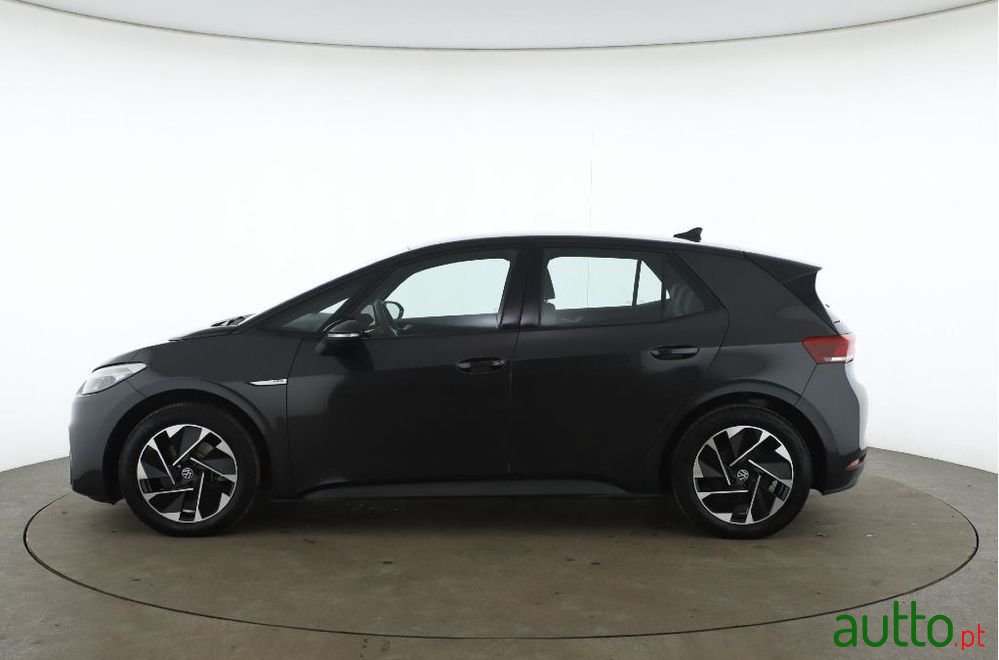 2023' Volkswagen ID.3 Pro Elegance photo #3