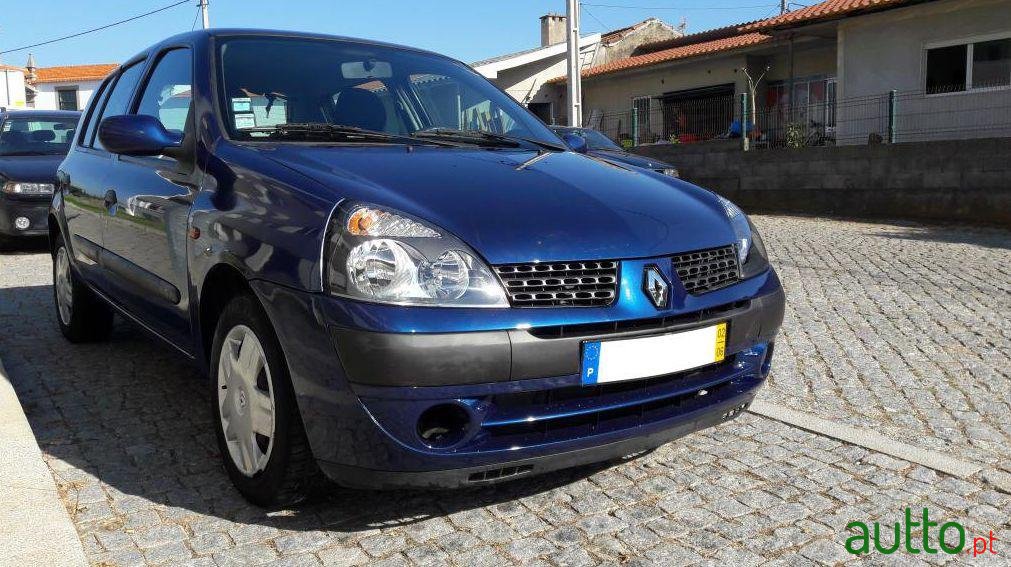 2002' Renault Clio 1.2 Expression photo #1