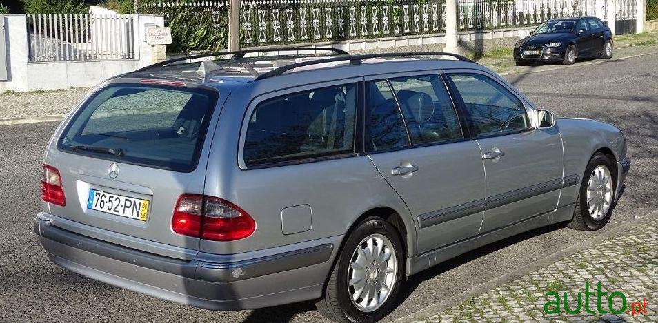 2000' Mercedes-Benz E-320 Cdi Elegance photo #3