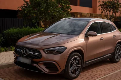 2023' Mercedes-Benz Classe Gla