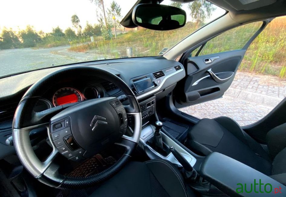 2008' Citroen C5 photo #4