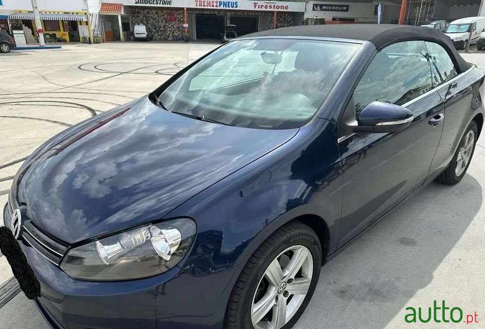 2013' Volkswagen Golf Cabriolet photo #4