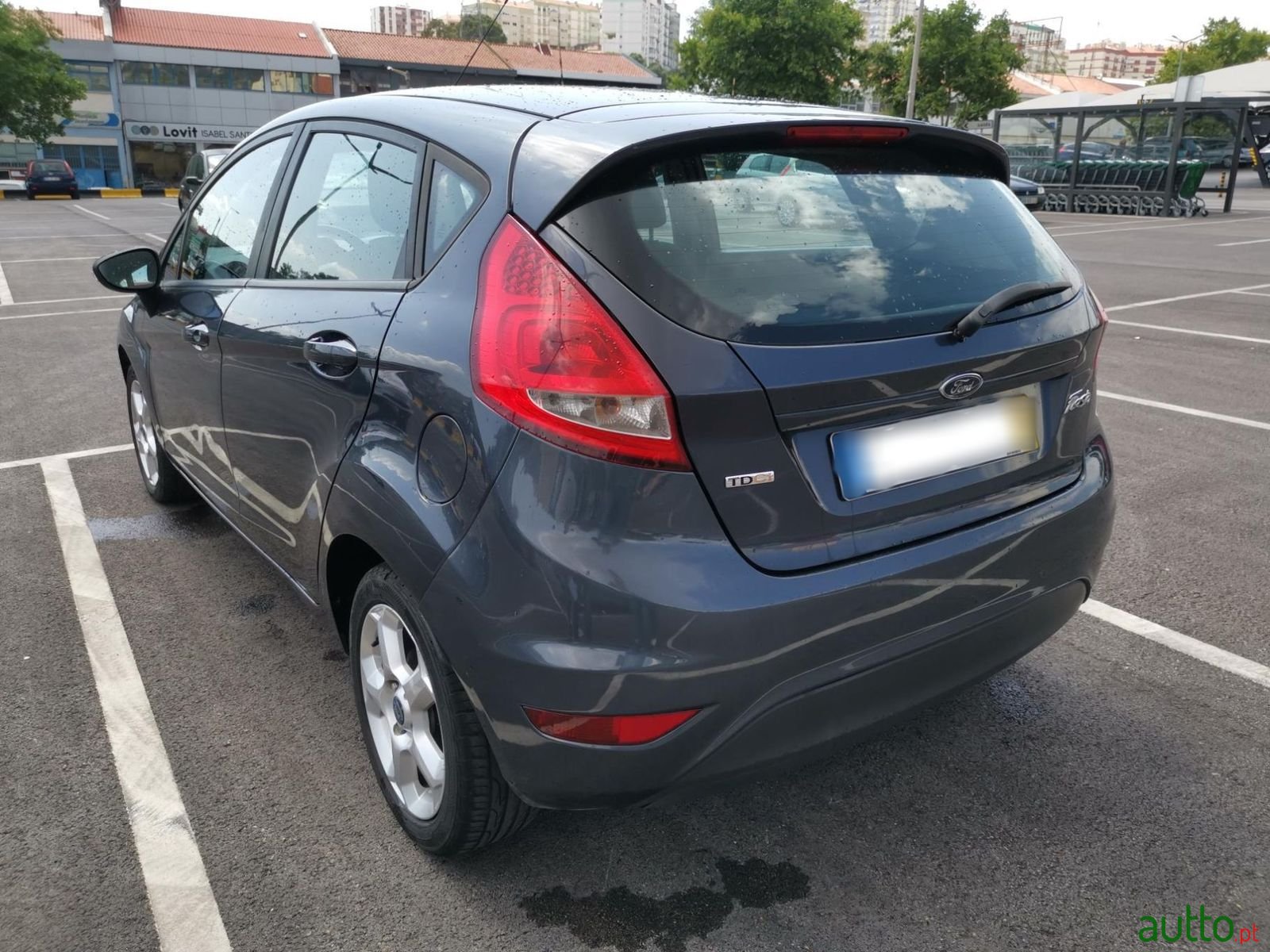 2010' Ford Fiesta photo #4