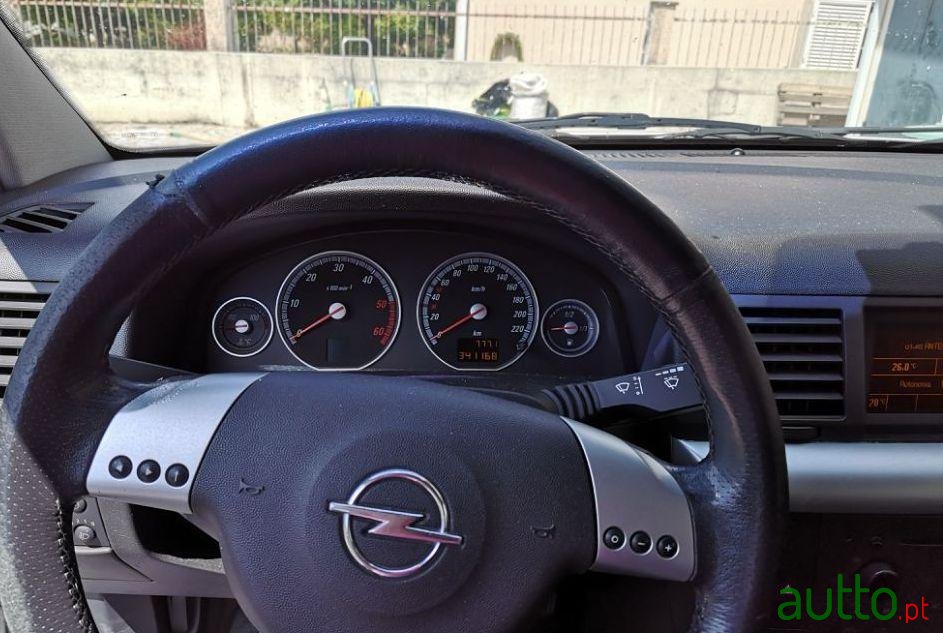 2003' Opel Vectra Gts 2.2 Dti photo #5