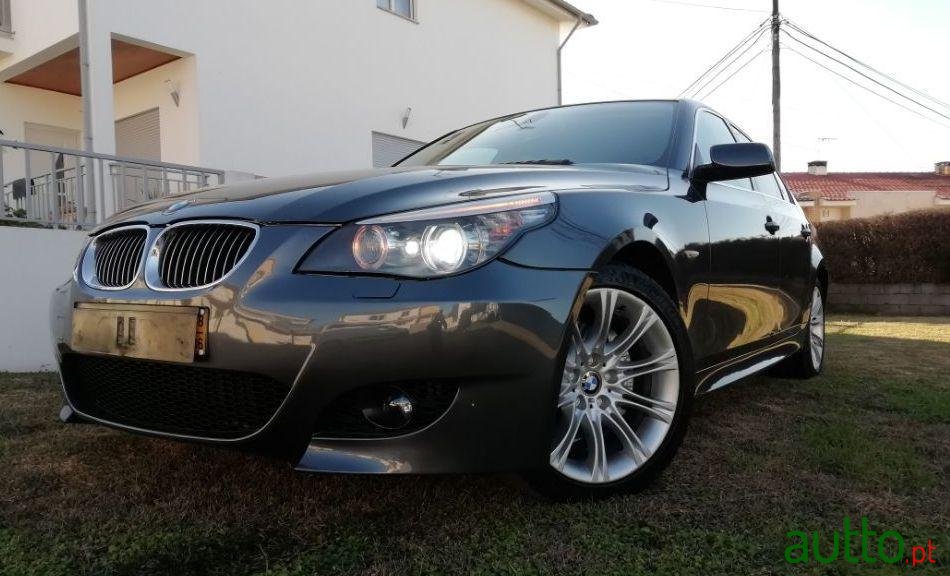 2009' BMW 520 D Packm photo #3