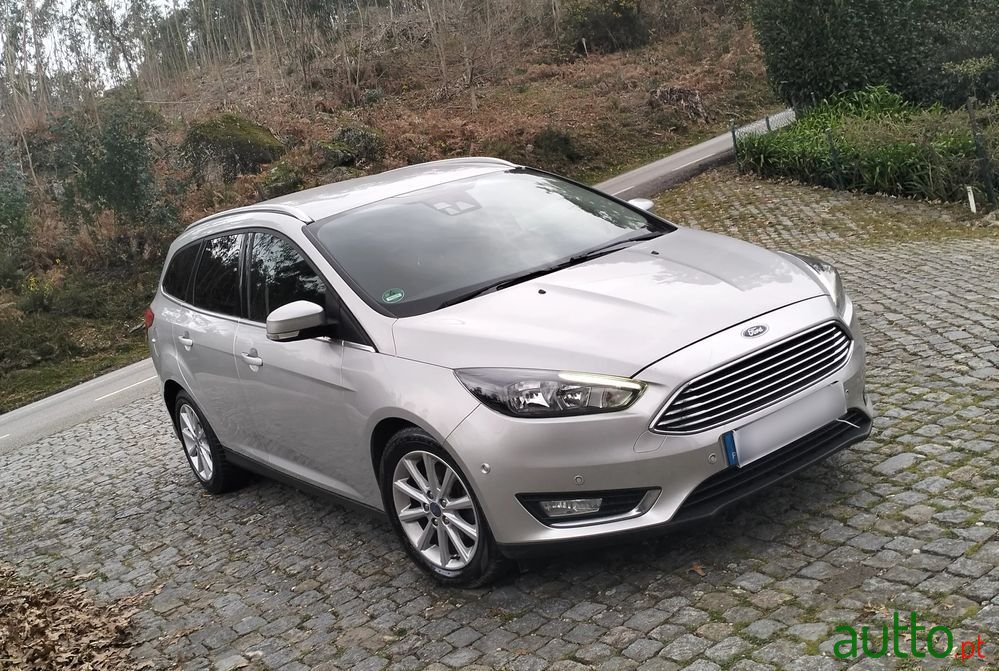 2015' Ford Focus Sw photo #1