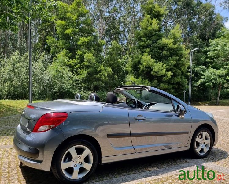 2010' Peugeot 207 photo #3