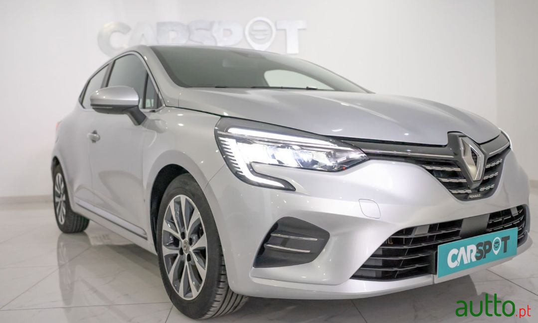 2020' Renault Clio photo #1