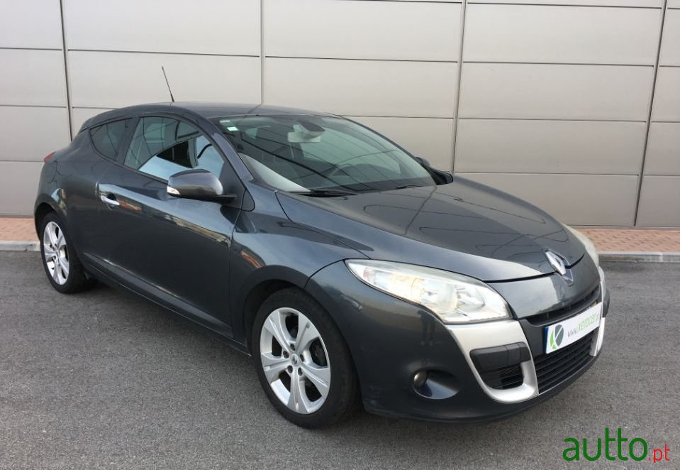 2009' Renault Megane 1.5 Dci photo #2