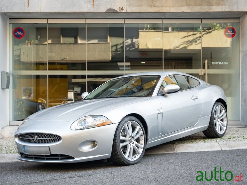 2007' Jaguar XK 4.2 V8 Coupé photo #1