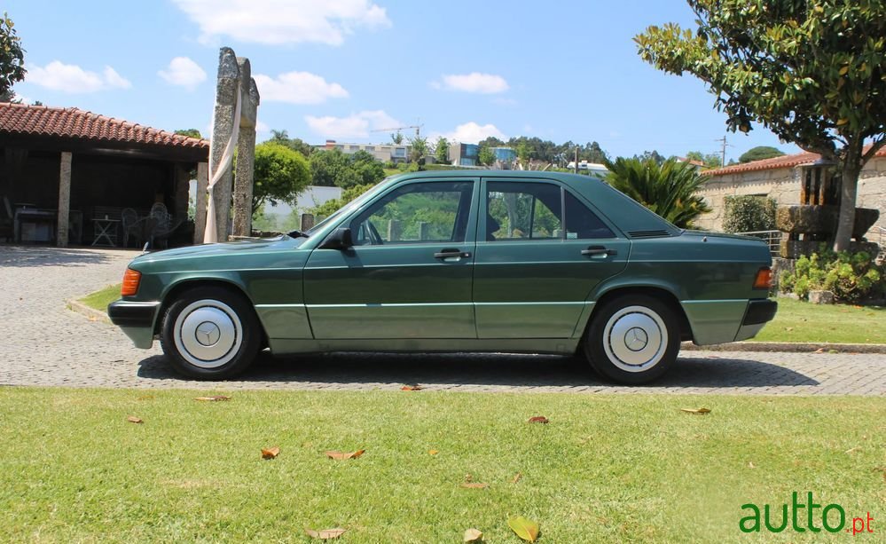 1992' Mercedes-Benz 190 E 1.7 photo #2