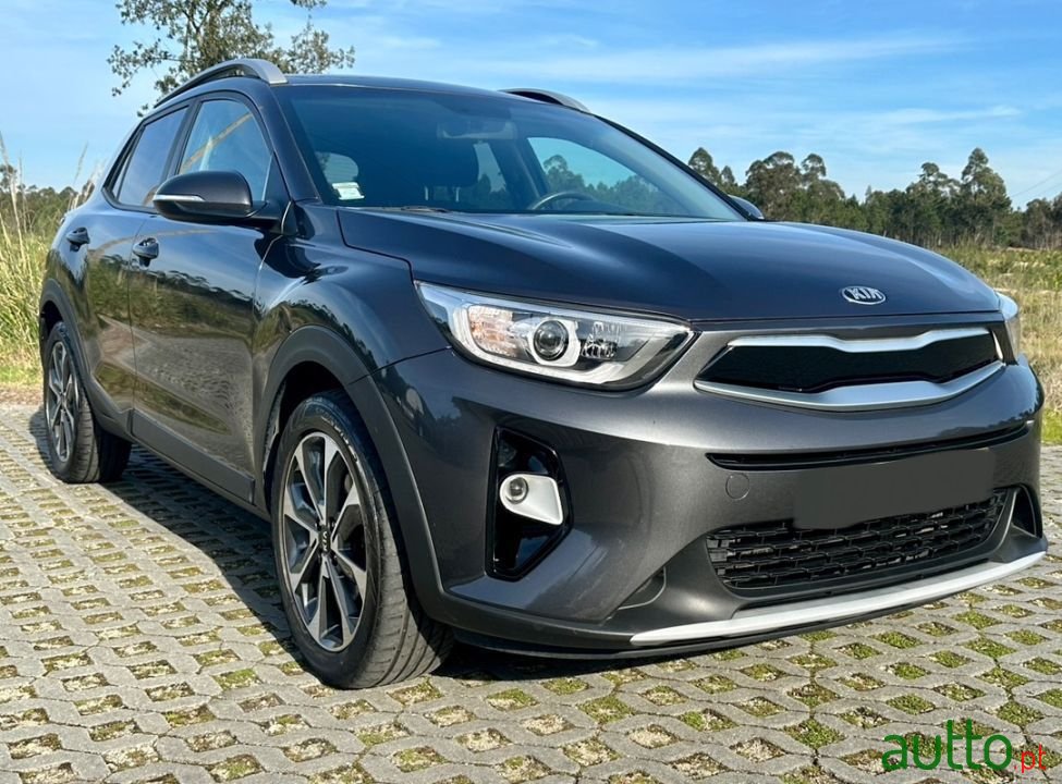 2017' Kia Stonic photo #1