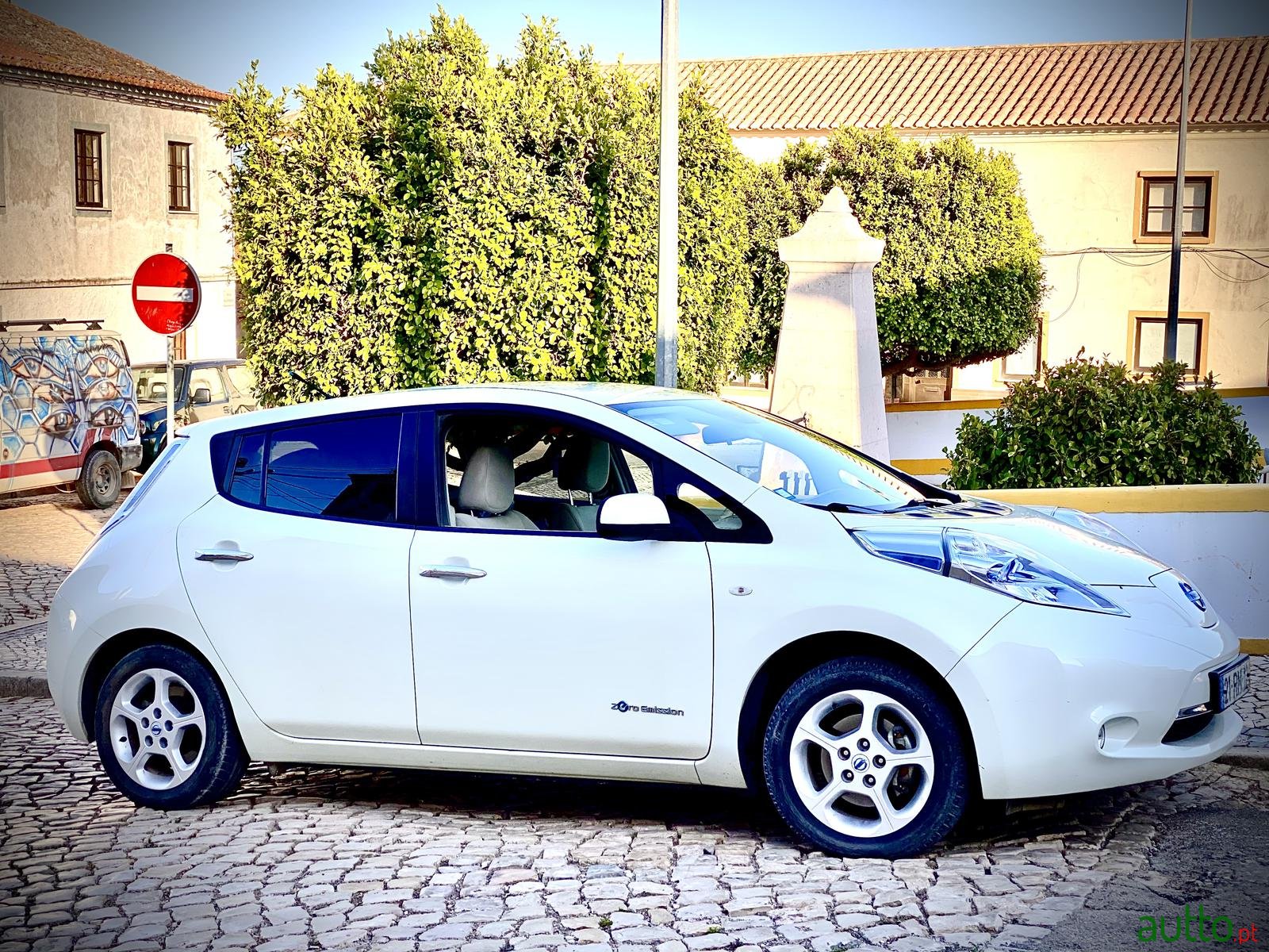 2013' Nissan Leaf photo #2