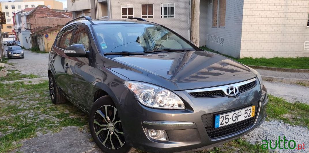 2008' Hyundai I30 Cw photo #2