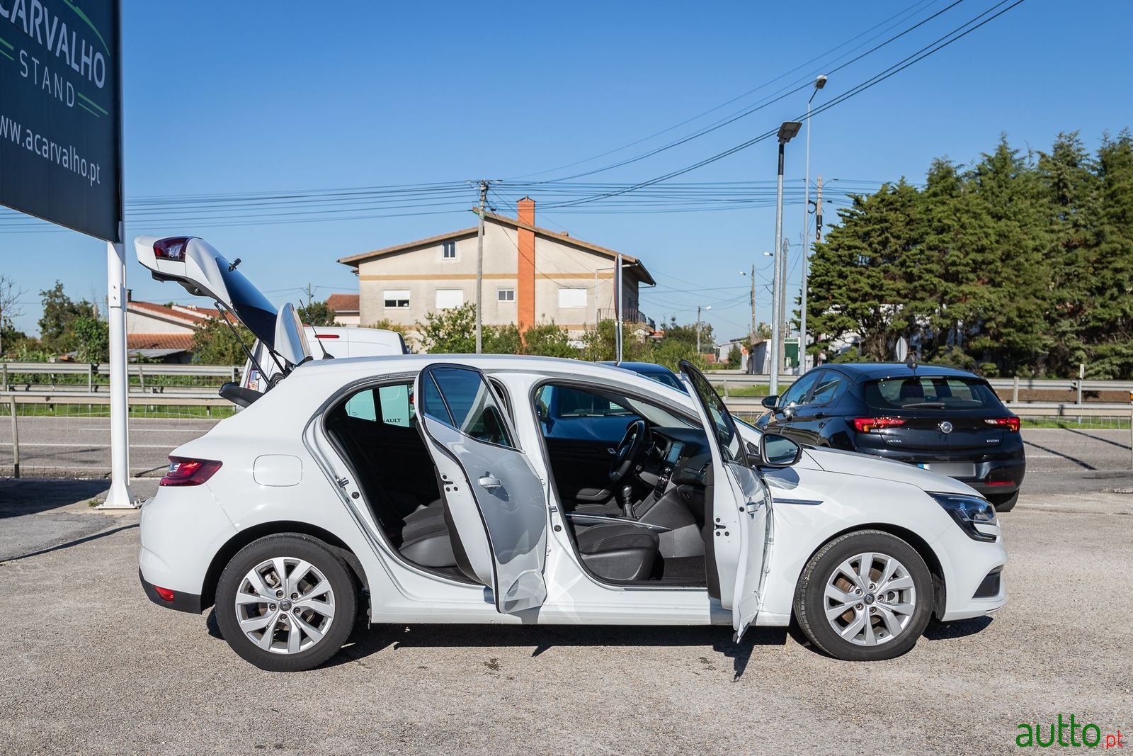 2019' Renault Megane photo #4