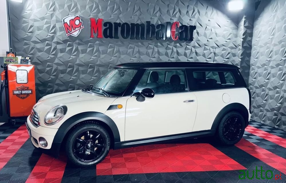 2007' MINI Clubman Cooper photo #1