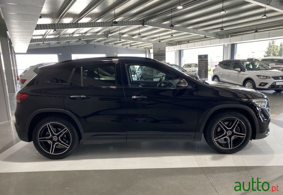 2022' Mercedes-Benz GLA 200 photo #5