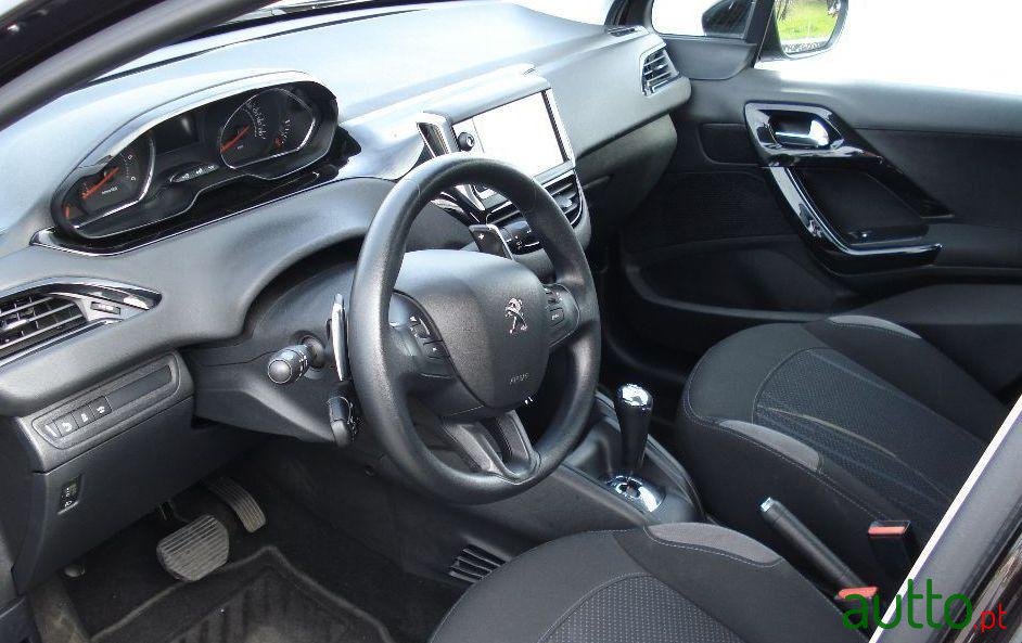 2013' Peugeot 208 1.4 Hdi Access photo #1