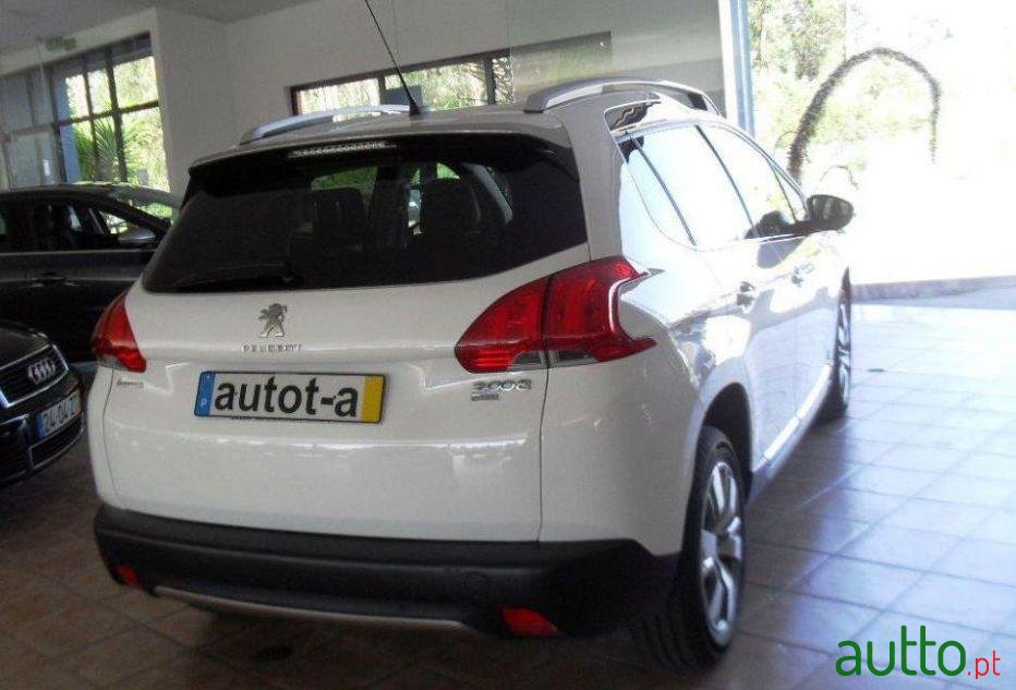 2014' Peugeot 2008 1.6 E-Hdi Allure photo #2