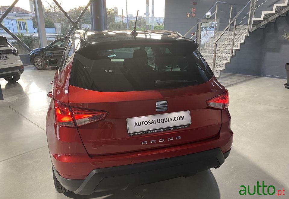 2021' SEAT Arona photo #4