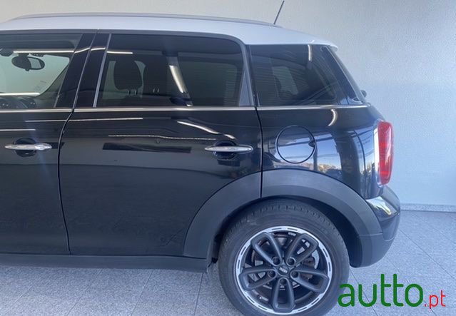 2015' MINI Countryman photo #2