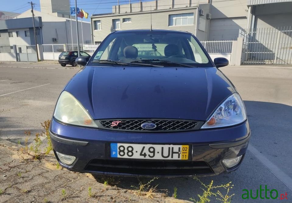 2002' Ford Focus photo #2