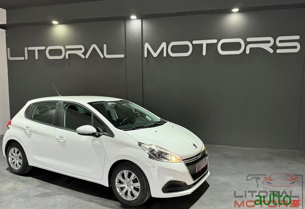 2019' Peugeot 208 photo #1