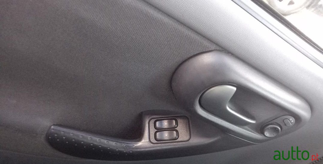 2000' Opel Corsa photo #2