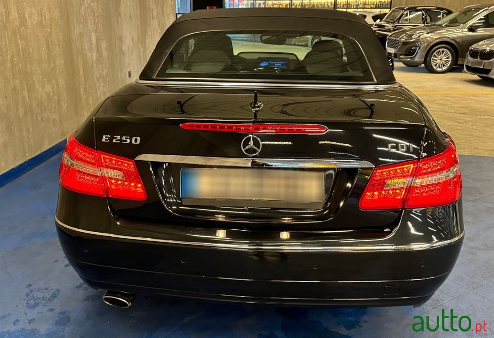 2010' Mercedes-Benz E 250 photo #3