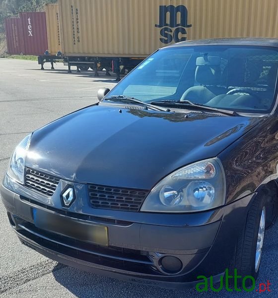 2003' Renault Clio 1.5 Dci Confort photo #2
