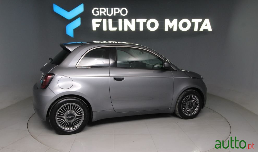 2022' Fiat 500e Icon photo #2