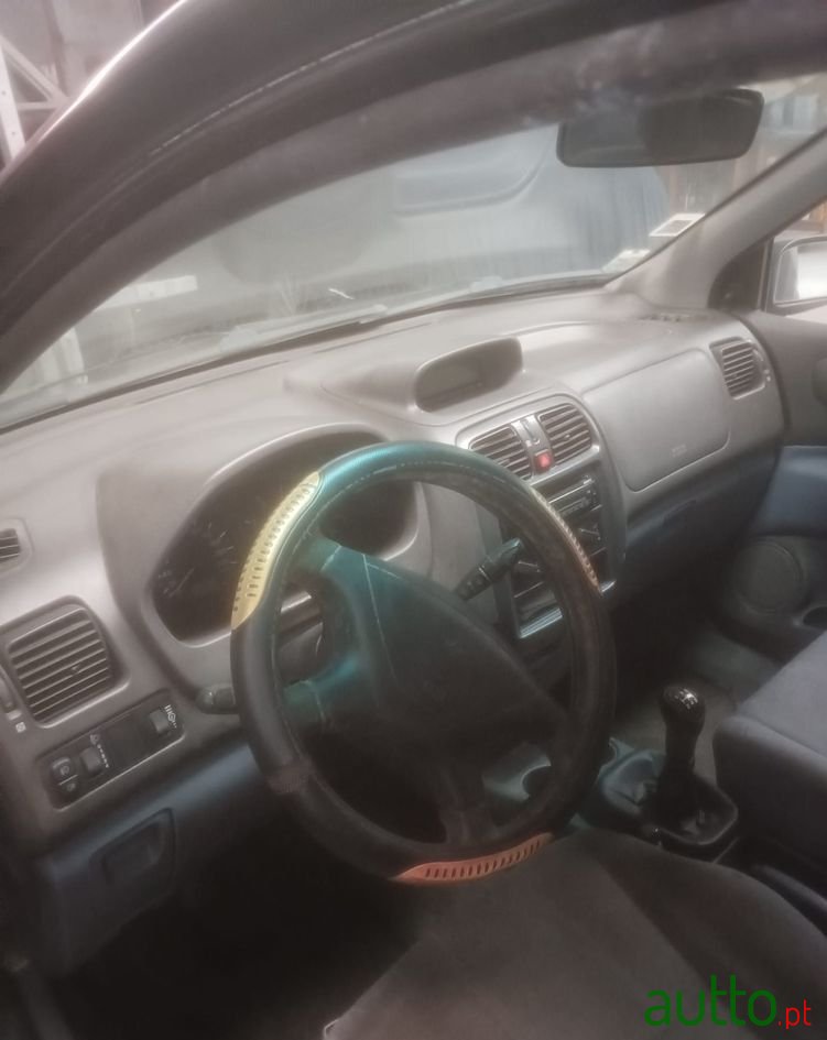 2002' Mitsubishi Space Star 1.9 Di-D Comfort P2 photo #6