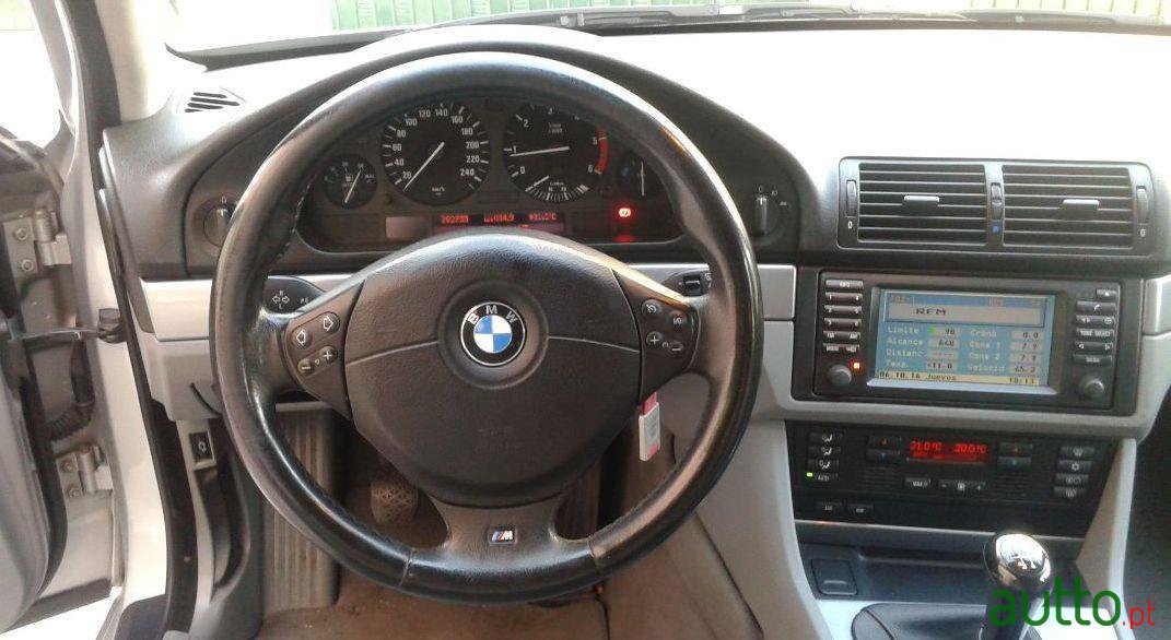 2001' BMW 525 Touring photo #1