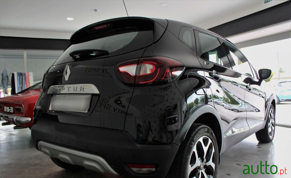 2018' Renault Captur 1.5 Dci Exclusive photo #3