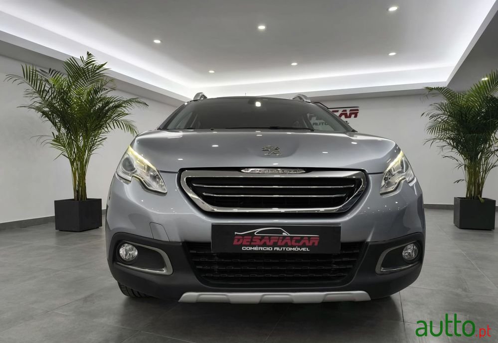 2016' Peugeot 2008 1.2 Puretech Style photo #2