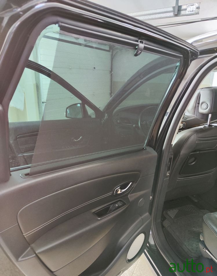 2014' Renault Grand Scenic photo #3