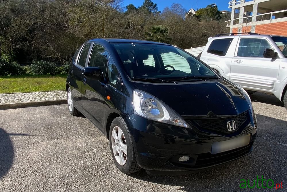 2010' Honda Jazz photo #1