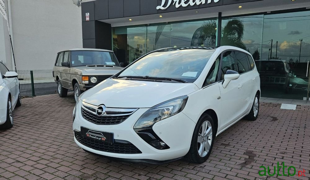 2015' Opel Zafira photo #4