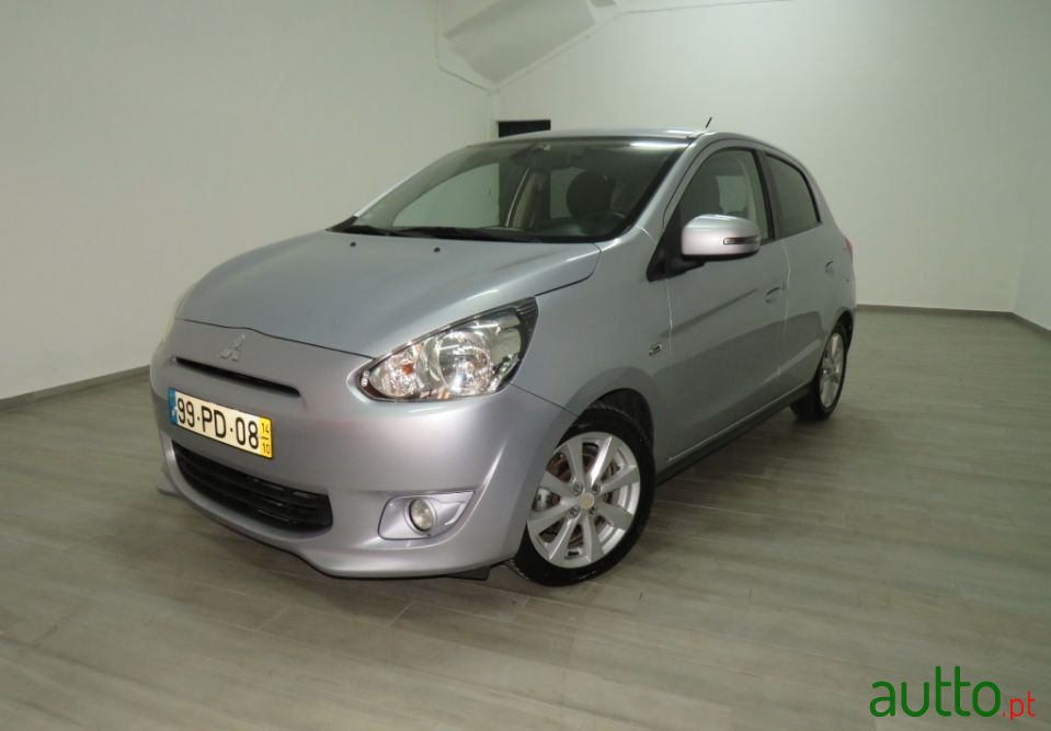 2014' Mitsubishi Space Star photo #1