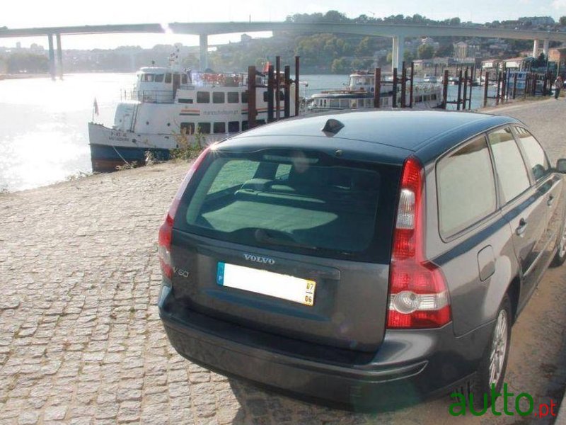 2007' Volvo V50 Nivel 2 photo #1