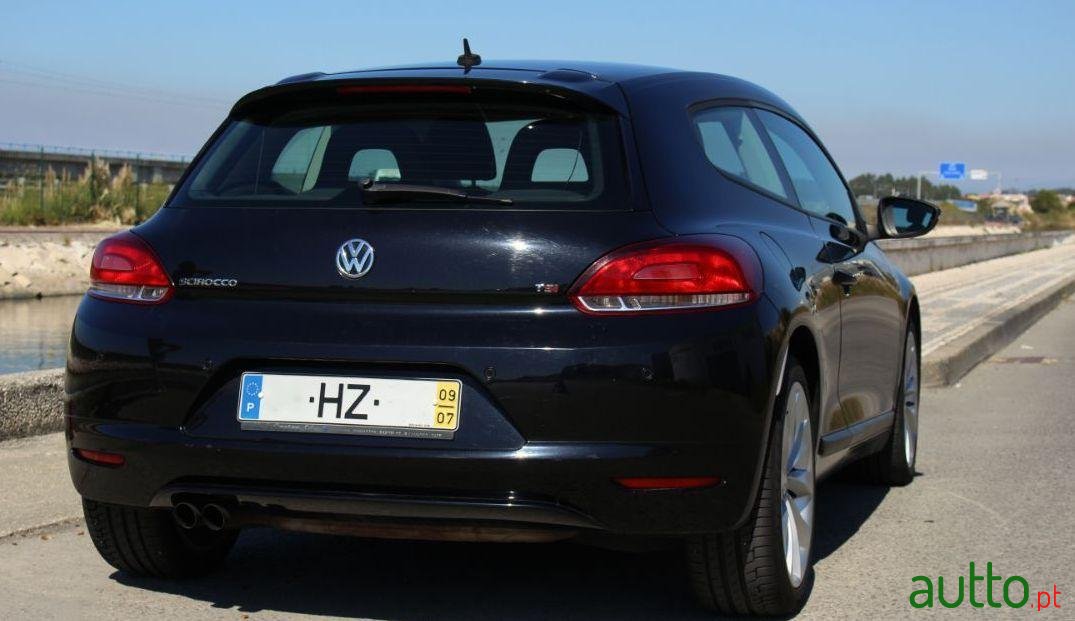 2009' Volkswagen Scirocco photo #2