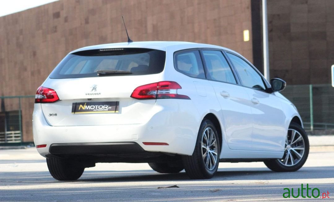 2017' Peugeot 308 Sw photo #3