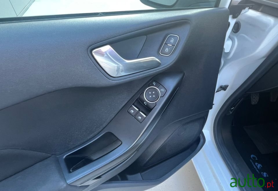 2018' Ford Fiesta photo #4